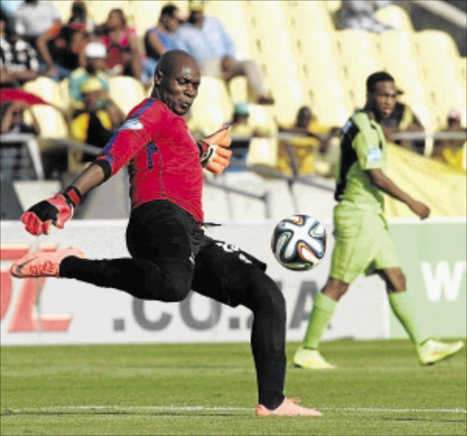 COURTING ADMIRERS: Platinum Stars' Siyabonga Mpontshane PHOTO: ANTONIO MUCHAVE