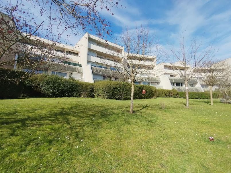 Vente appartement 4 pièces 70 m² à Survilliers (95470), 150 000 €