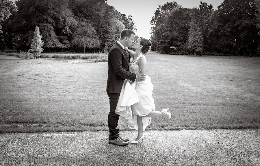 Wedding photographer Sam Loyson (samloyson). Photo of 17 April 2019