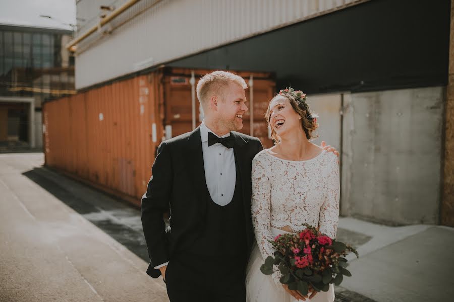 Fotógrafo de casamento Sarah Töpperwien (wildweddings). Foto de 7 de junho 2019