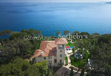 House with pool and terrace 3