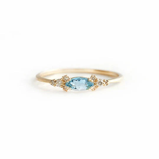 Damen S925 Sterling Silber Diamantring. Zeitlose Eleganz und Glanz für jeden Anlass. Ein wunderschönes Geschenk und Schmuckstück.