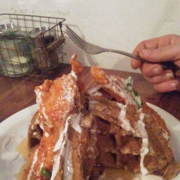 chicken and waffles should be plated like this.