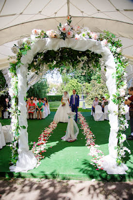 Fotógrafo de casamento Tina Markovkina (shell). Foto de 28 de outubro 2015