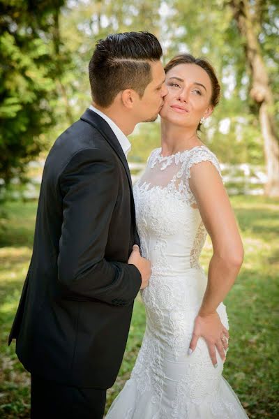 Wedding photographer Mihai Gavrila (fotoartonesti). Photo of 24 February 2019