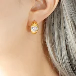 Golden White Glass Stone