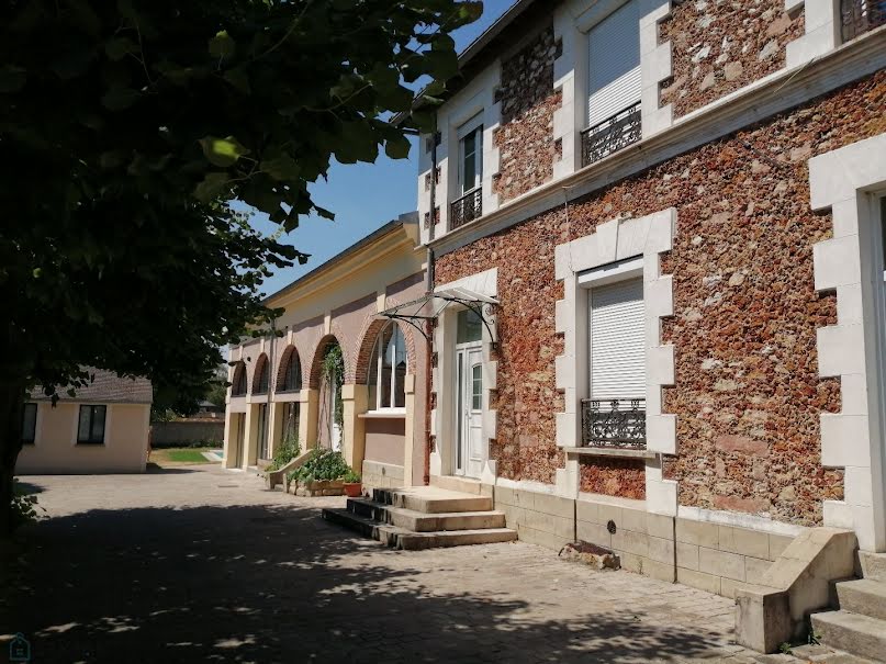 Vente maison 10 pièces 305 m² à Fontainebleau (77300), 785 000 €