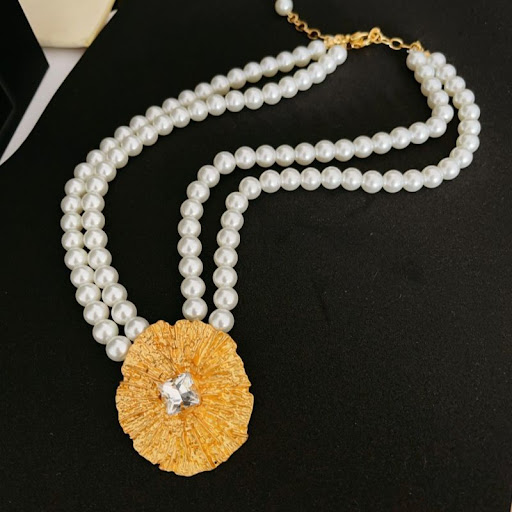 Title 2, High Profile Retro Hard Chain Set of Ornaments ...