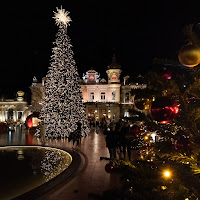 Una piazza in festa  di Giancarlo Lava