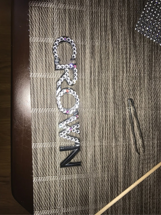 クラウンロイヤルのDIY・エンブレム加工に関するカスタム事例の投稿画像1枚目