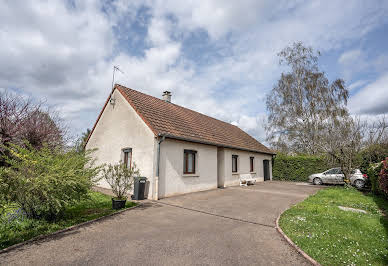 Maison avec terrasse 1