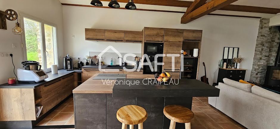 Vente maison 4 pièces 104 m² à La Roche-sur-Yon (85000), 235 000 €