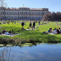 Domenica pomeriggio al parco - Analogia al quadro di Seurat di 