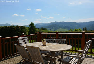 Chalet avec terrasse 1