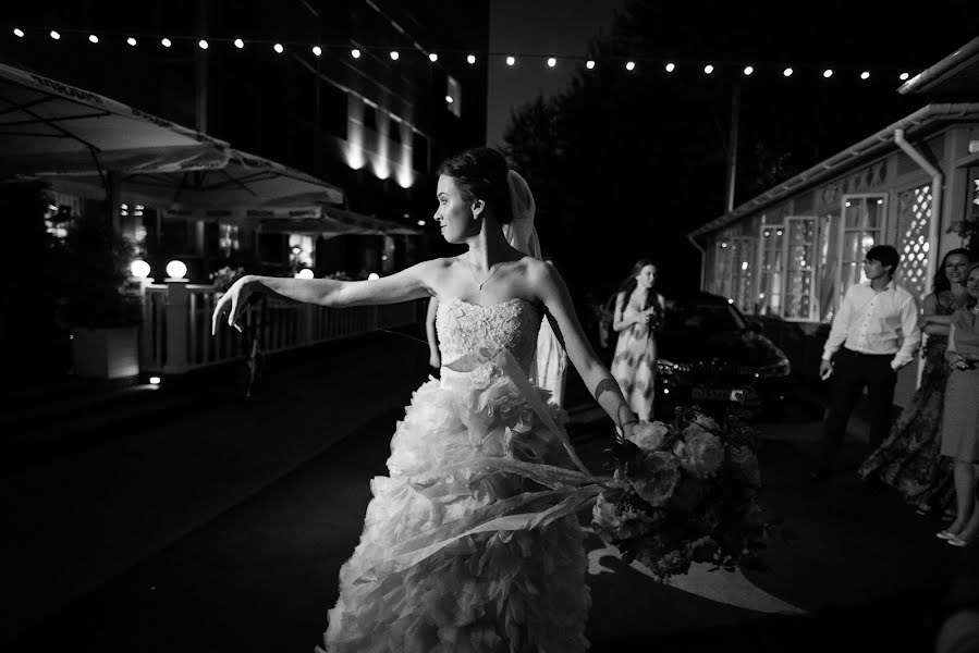 結婚式の写真家Darya Larionova (darinal)。2018 8月16日の写真