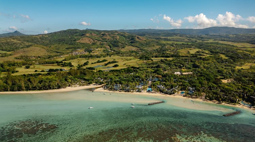 Villa avec piscine et jardin 4