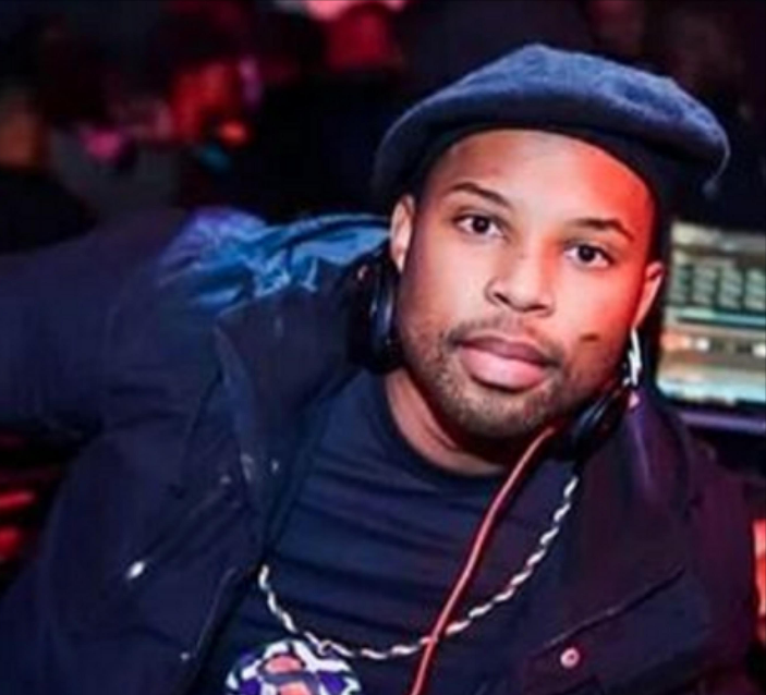 Twitter claps back at SIzwe Dhlomo for claiming he has influence over SA rappers.