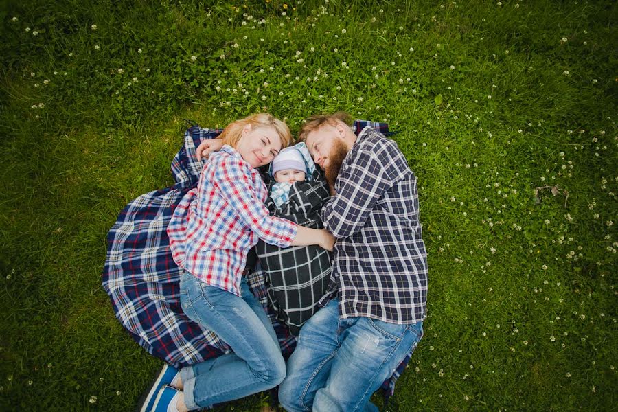 Wedding photographer Kaleriya Petrovskaya (lira192021). Photo of 16 June 2014