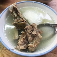 灶頂 原汁排骨湯,高麗菜飯