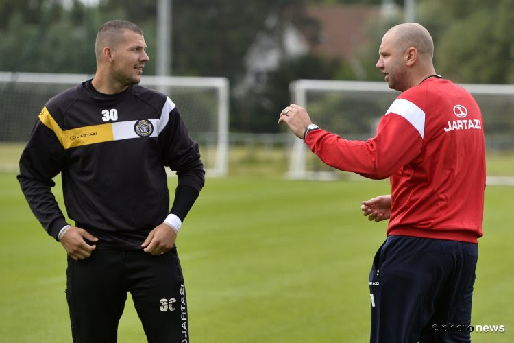 Bob Peeters vervangt zijn keeper opnieuw