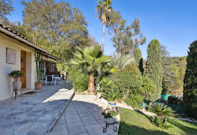 Maison avec piscine et terrasse 3