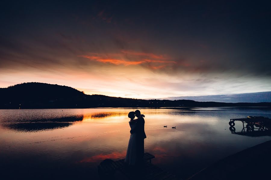 Fotógrafo de casamento Zoltán Kiss (gadgetfoto). Foto de 27 de maio 2020