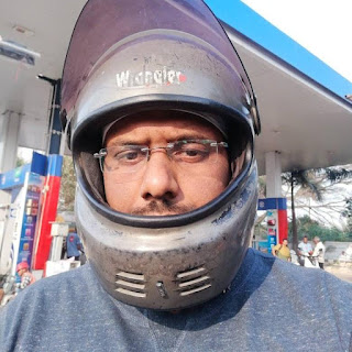 Srinivas Sinusharma at Hindustan Petroleum, Sri Lakshmi Narasimha Service Stn, Yelahanka,  photos