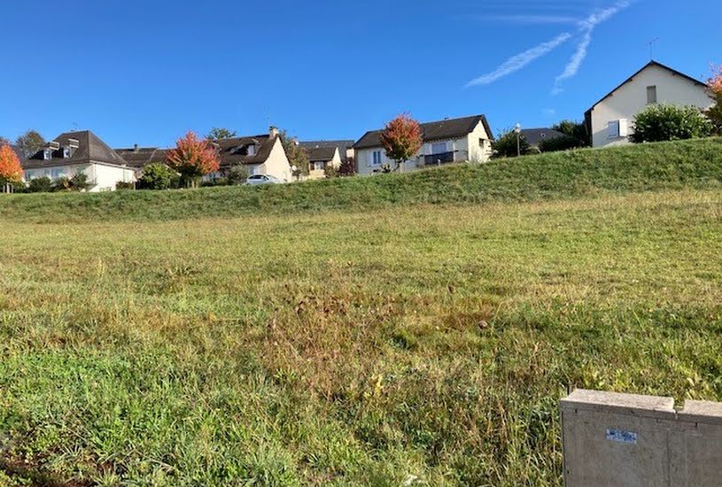  Vente Terrain + Maison - Terrain : 674m² - Maison : 89m² à Uzerche (19140) 