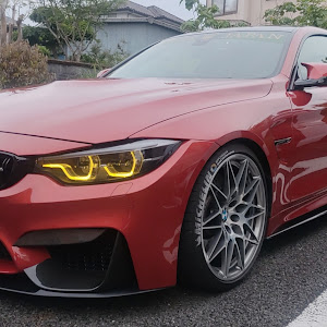 M4 クーペ F82