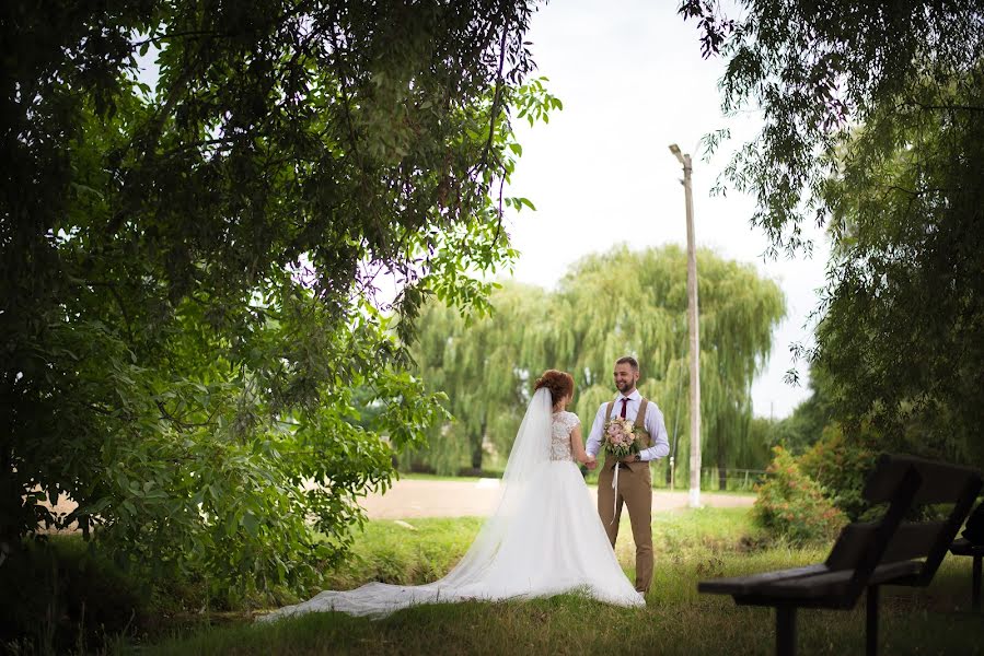 Wedding photographer Maksim Dedeshko (maxboro). Photo of 12 February 2020