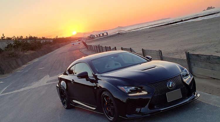 RC Fの朝日夕日コラボ・日本海に沈む夕日・もうすぐGWに関するカスタム事例の投稿画像1枚目