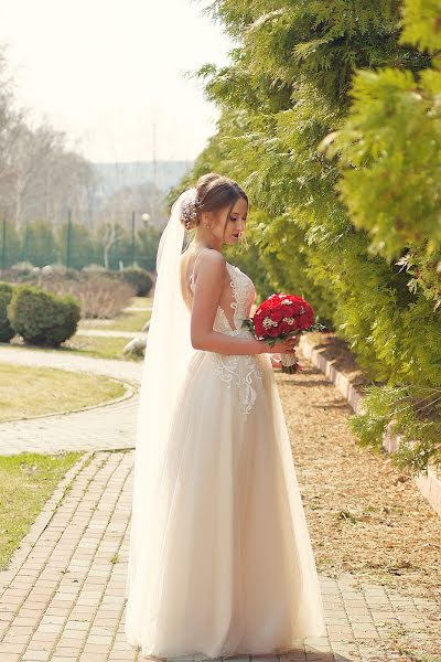 Wedding photographer Ekaterina Kvashnina-Khozyaenko (hozyaenko). Photo of 9 April 2019