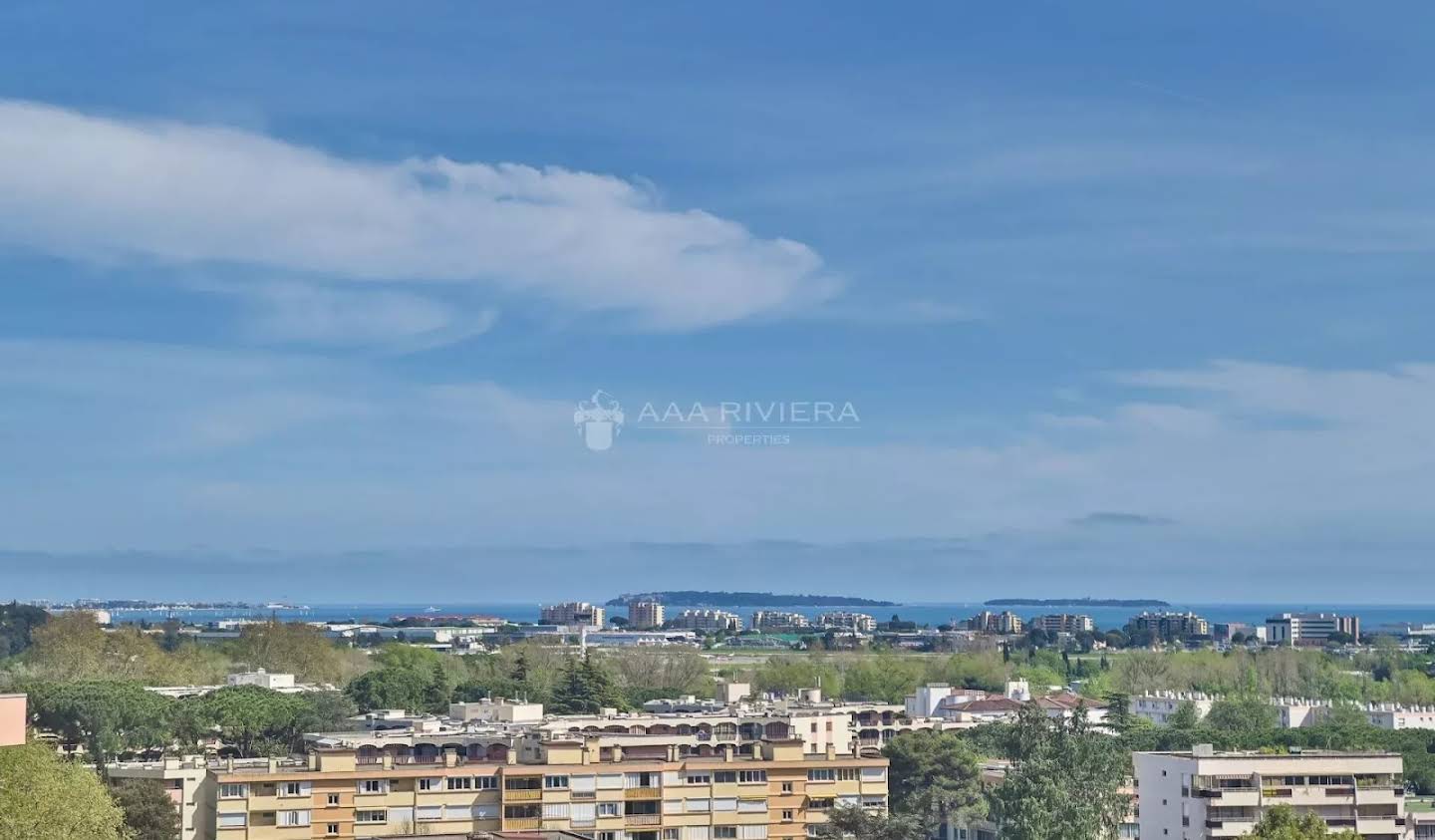 Apartment with terrace Mandelieu-la-Napoule