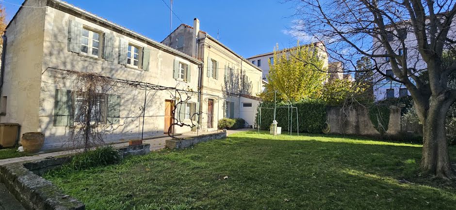 Vente maison 10 pièces 237 m² à Avignon (84000), 550 000 €