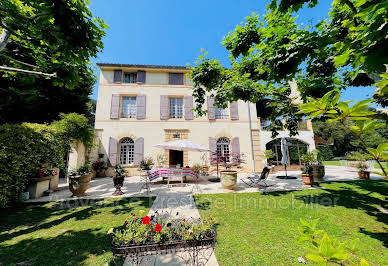 Maison avec piscine et terrasse 18