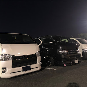 ハイエースバン TRH200V