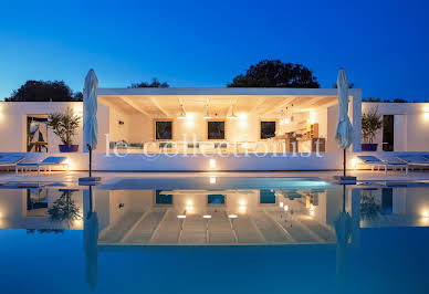 House with pool 6