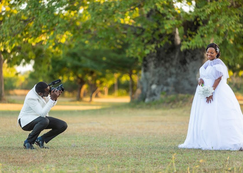 Fotografer pernikahan Zingi Kambitro (xitu6rz). Foto tanggal 7 November 2022