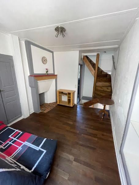 Location meublée appartement 2 pièces 41 m² à Saint-Flour (15100), 370 €