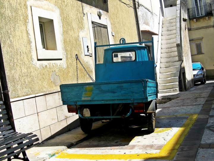 Parcheggio in sicurezza di Acamuca