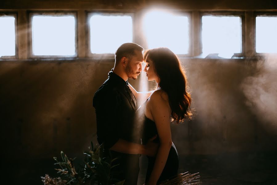 Fotógrafo de casamento Paulina Młodawska (paulinamlodawska). Foto de 2 de fevereiro 2021