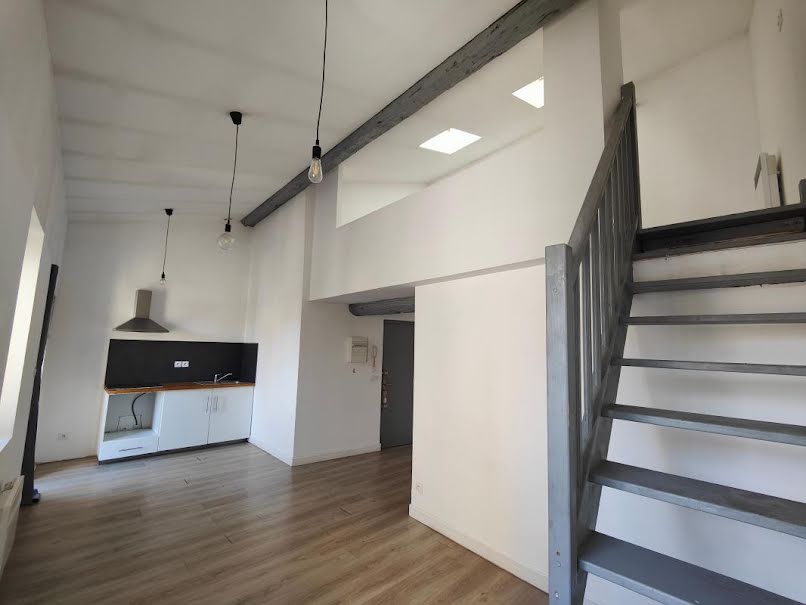 Vente appartement 1 pièce 28 m² à Nimes (30000), 90 000 €