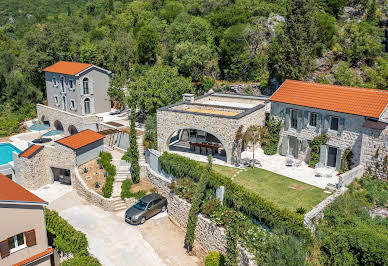 Villa with pool and garden 1