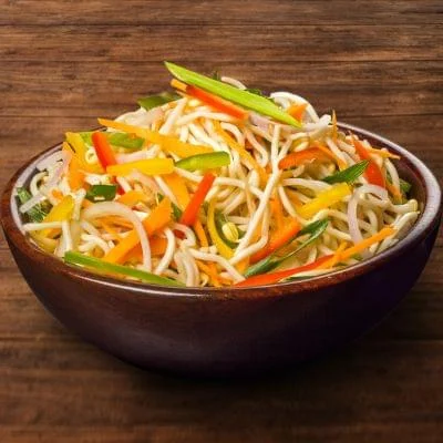 Veg Hakka Noodles Bowl