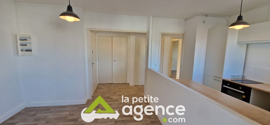 Vente appartement 4 pièces 82 m² à Montluçon (03100), 82 400 €