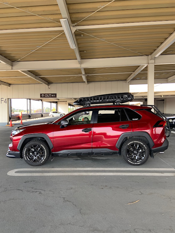 RAV4のrav4・リアラダー・バックドアロアガーニッシュ・ネクサスジャパンに関するカスタム事例の投稿画像3枚目