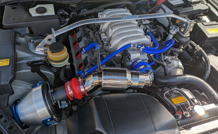 SCのレクサス・SC430・インテークチャンバー・シリコンホース・吸気系パーツに関するカスタム事例の投稿画像1枚目