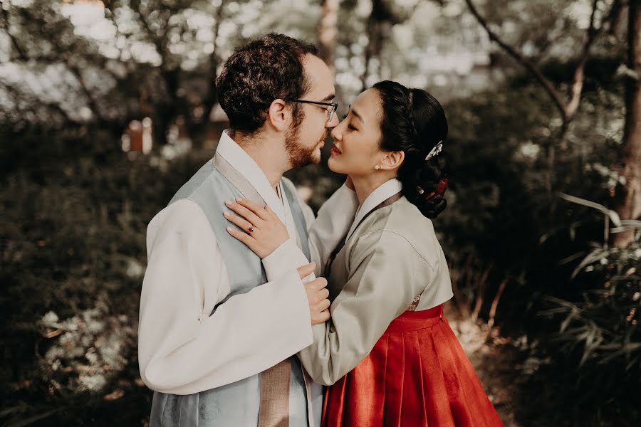 Fotografo di matrimoni Margarita Boulanger (awesomedream). Foto del 1 novembre 2019