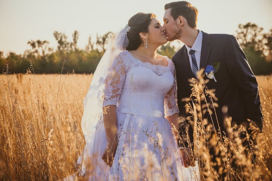 Fotógrafo de casamento Yana Novickaya (novitskayafoto). Foto de 11 de abril 2018