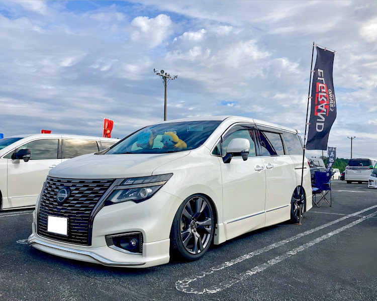 エルグランドのKWGP2024・初めてのドレコン・素晴らしい仲間に感謝・E52エルグランド・お世話になりましたに関するカスタム事例の投稿画像1枚目